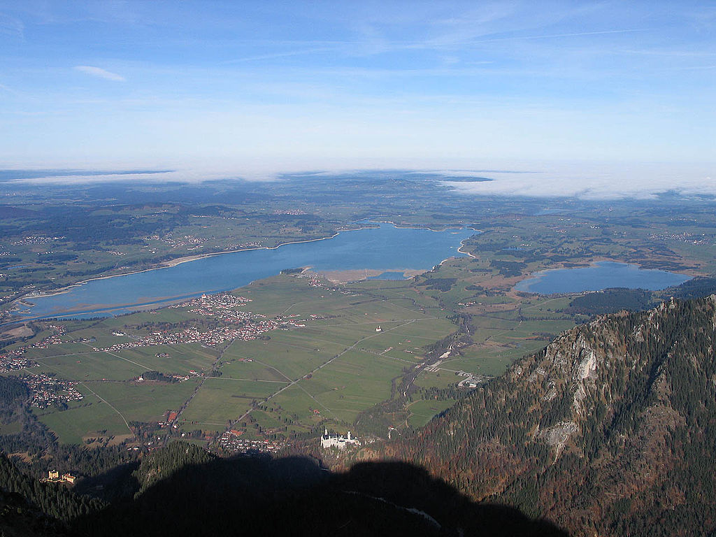 A northward view of Neuschwanstein Castle from Mount Säuling