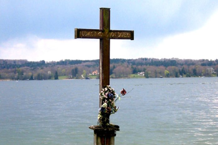 Memorial Cross at the site where the body of Ludwig II of Bavaria was found