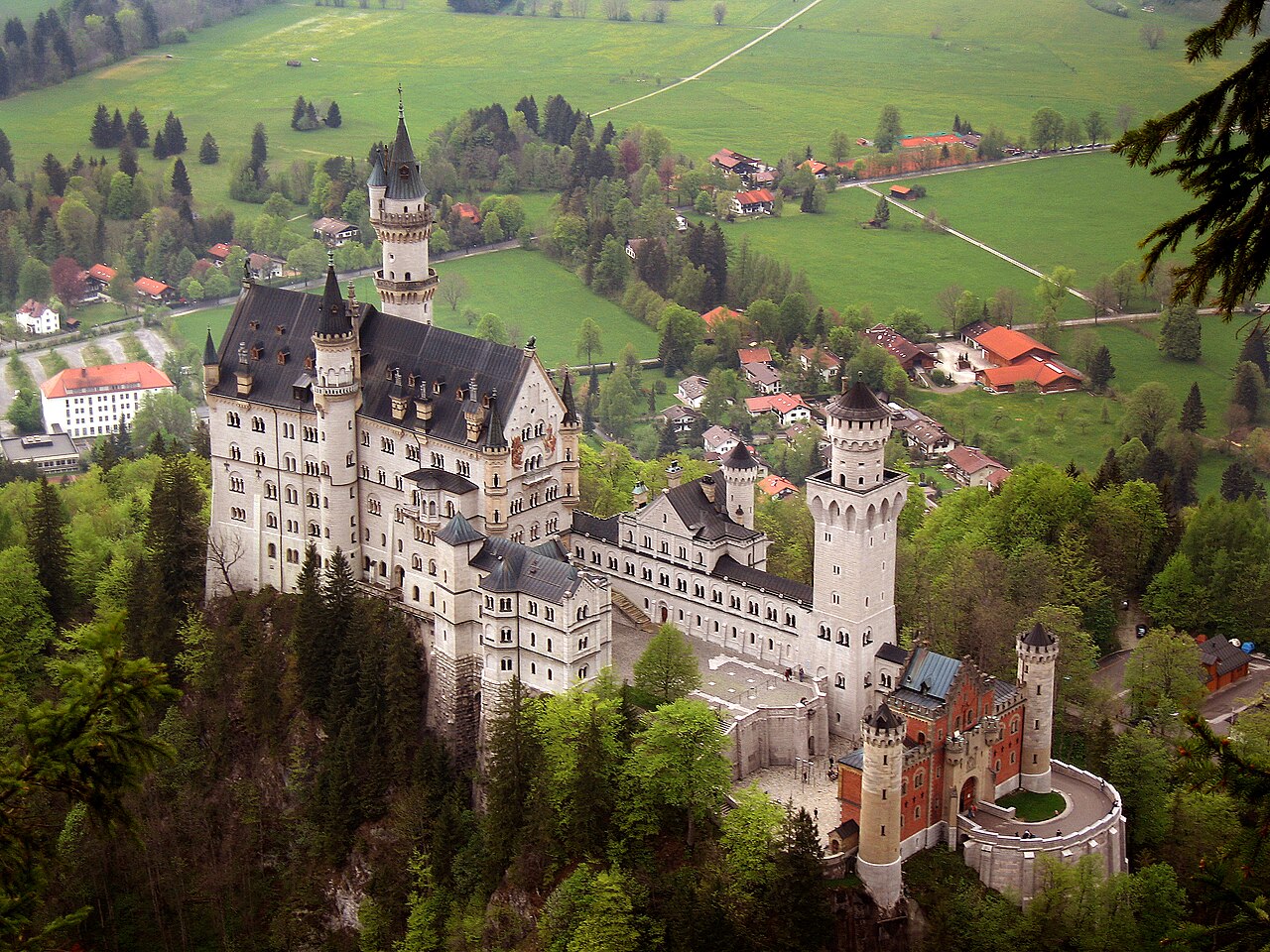 Neuschwanstein Castle seen from the southeast