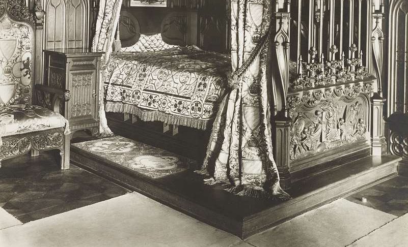 Neuschwanstein Castle Bedroom