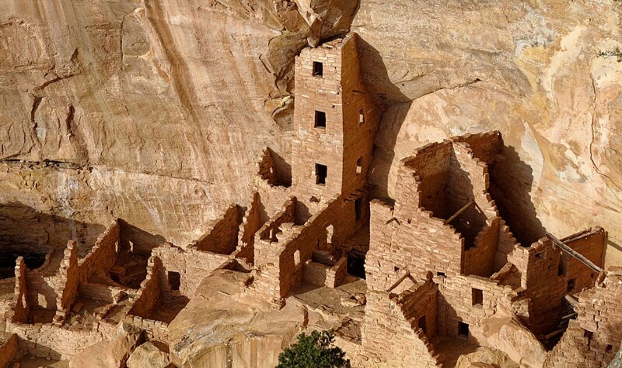 Square Tower House In Colorado