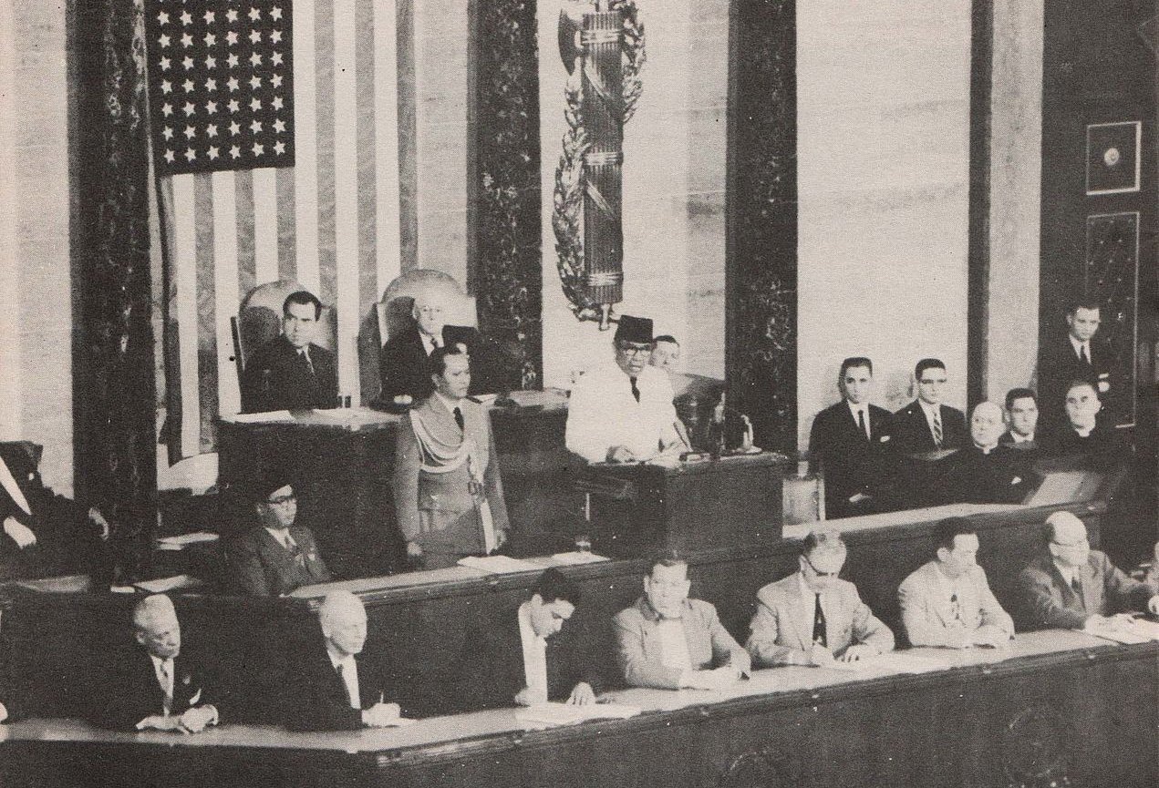 Sukarno addressing the US Congress in 1956