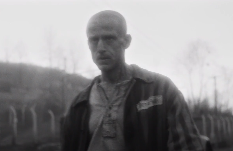 Screenshot of Survivor (2021)