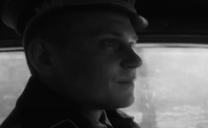 Screenshot of Survivor (2021)