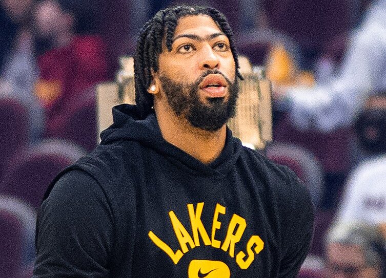 Anthony Davis with the Los Angeles Lakers during pre-game warm-ups prior to a game against the Cleveland Cavaliers
