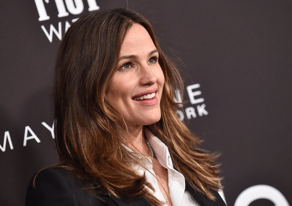 Jennifer Garner arrives for the 2019 InStyle Awards