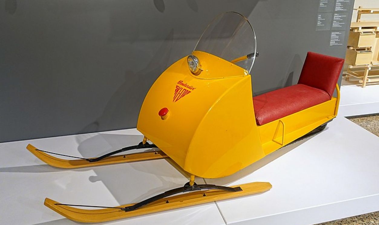 Propeller–Driven Snowmobile