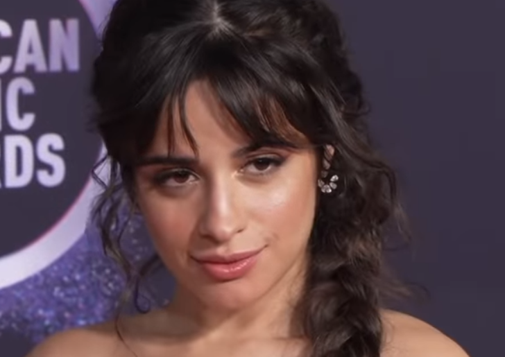 Camila Cabello at American Music Awards in red carpet, 2019