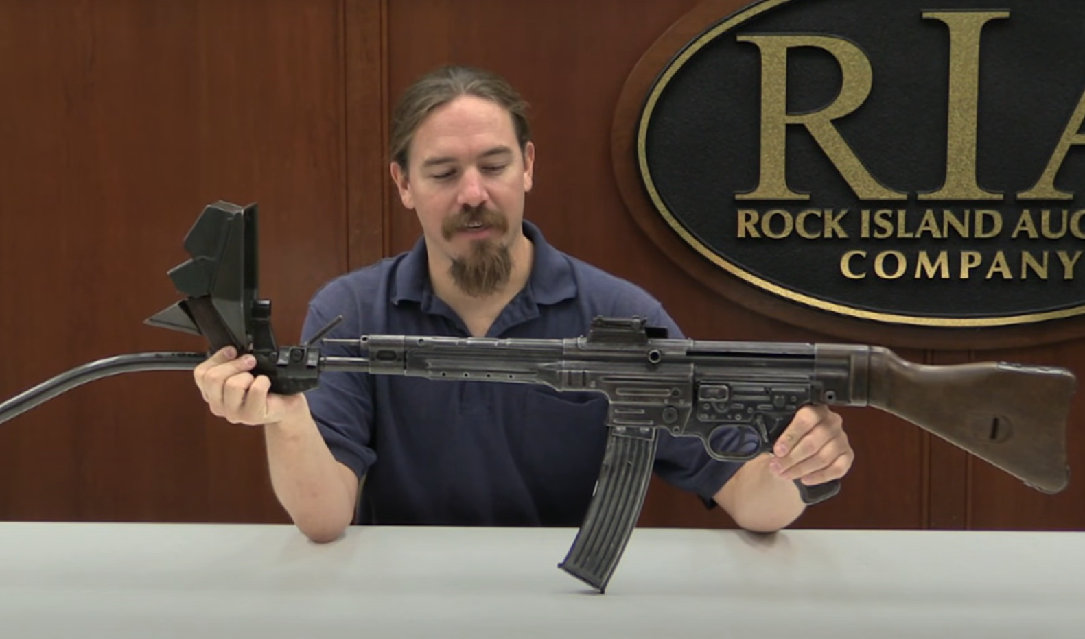 Krummlauf Curved Barrel on an StG-44