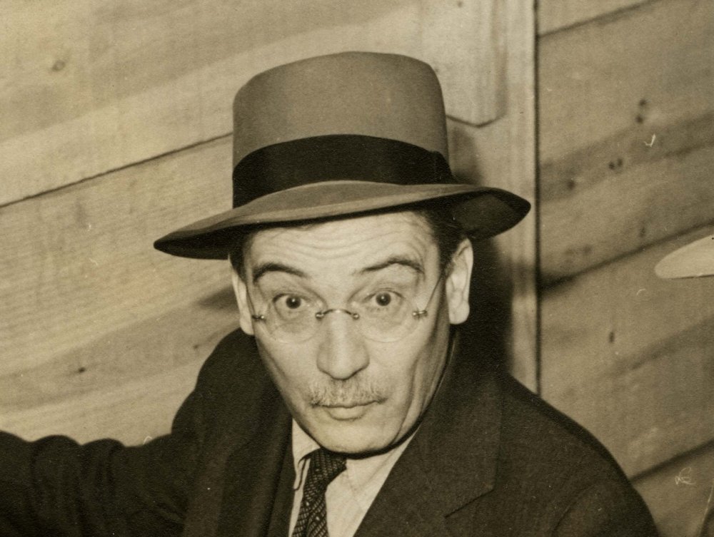 ﻿William Mann inspecting the Buffalo crate on ship to Argentina.