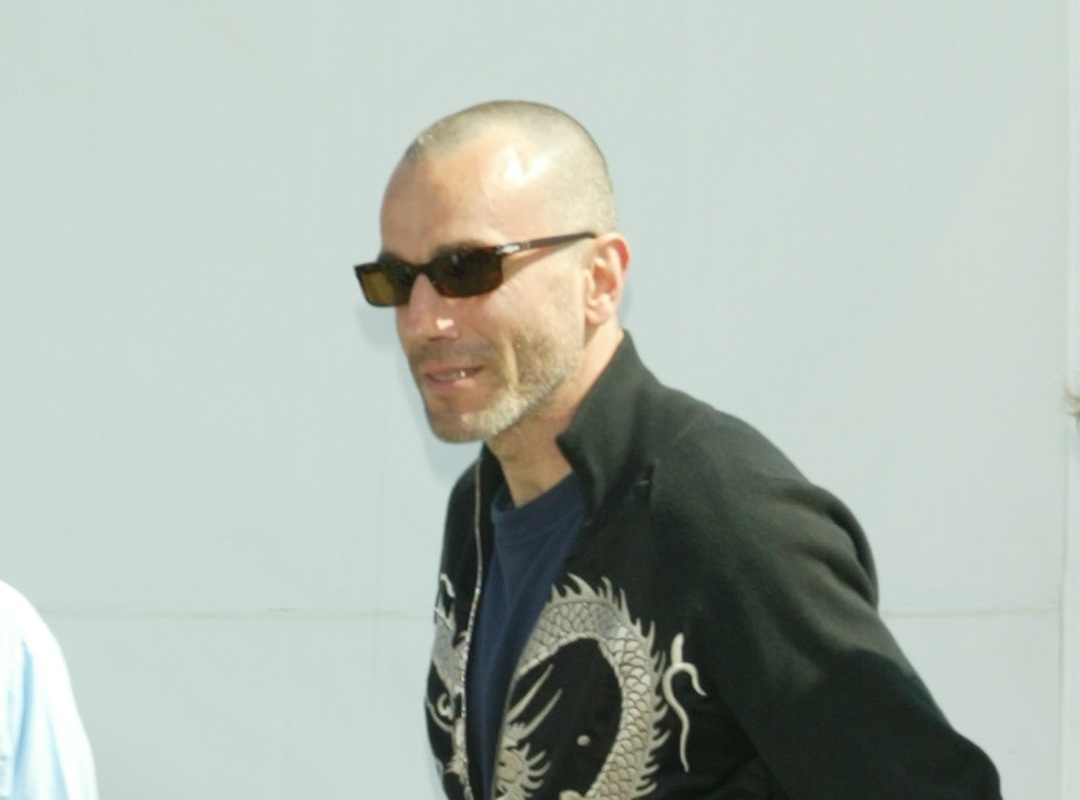Daniel Day Lewis arrives for the 2003 Independent Spirit Awards on March 22, 2003