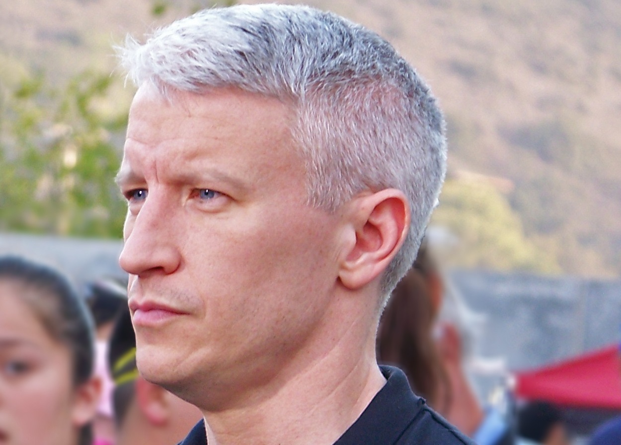 Anderson Cooper at Qualcomm Stadium during the California wildfires of October 2007