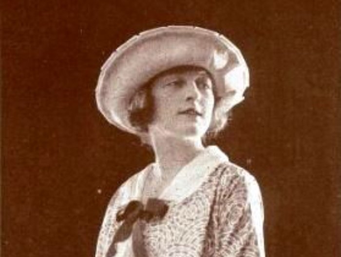 Photo of American silent era actress Martha Mansfield