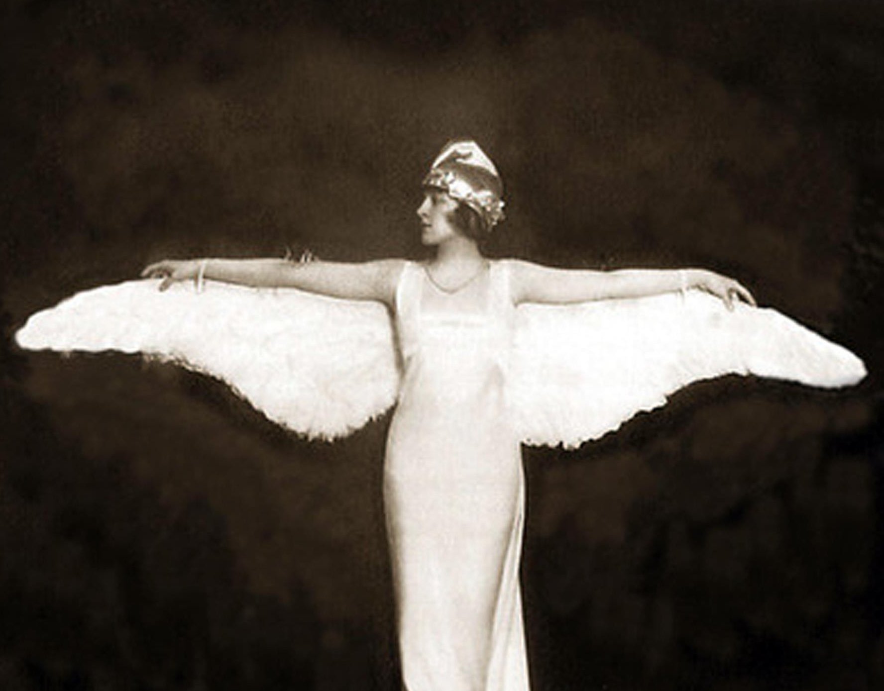 Photo of American silent era actress Martha Mansfield