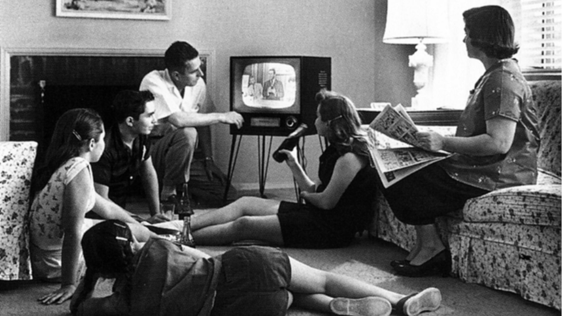 File:Family watching television 1958.jpg