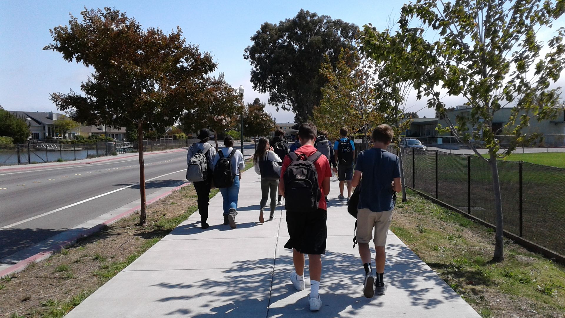 File:Kids walking back to school.jpg