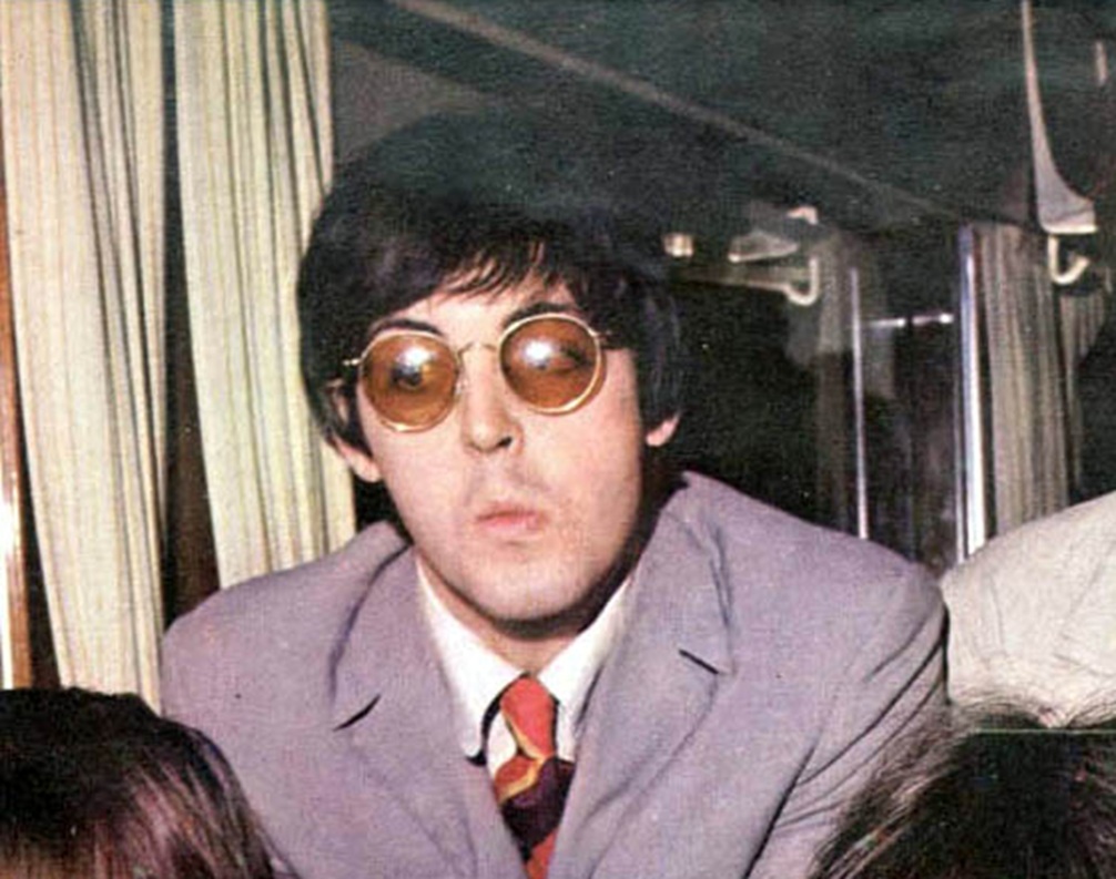 Beatles En 1965 Poster Revista Pelo