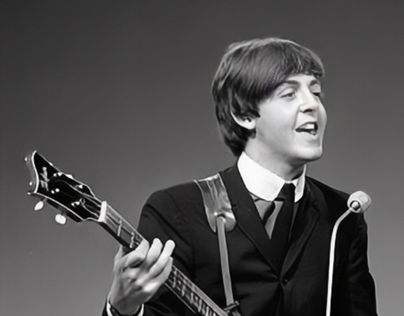 Paul Mccartney on stage - 1964
