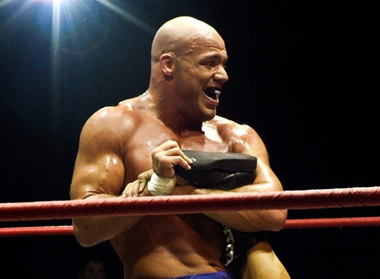 Kurt Angle Effectue Un Ankle Lock