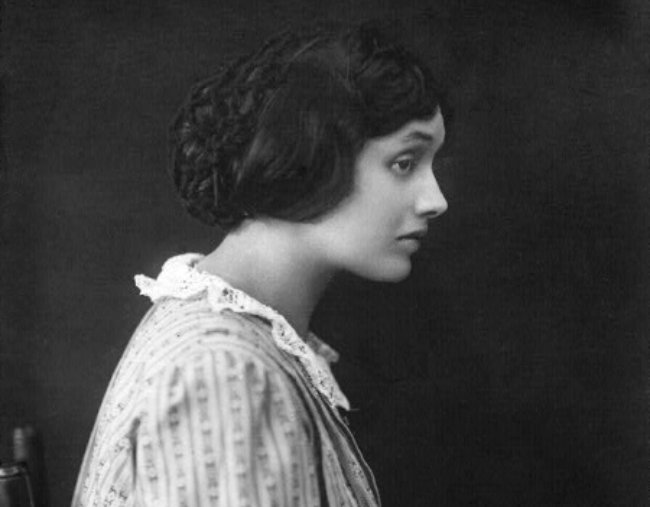 Portrait photograph of Katharine Cornell as Jo March 