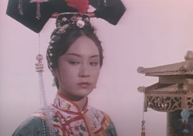 Screenshot of Young Dowager (1983)