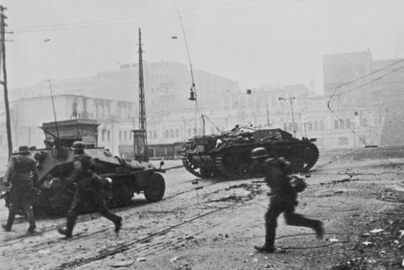 Germans battle Soviet defenders on the streets