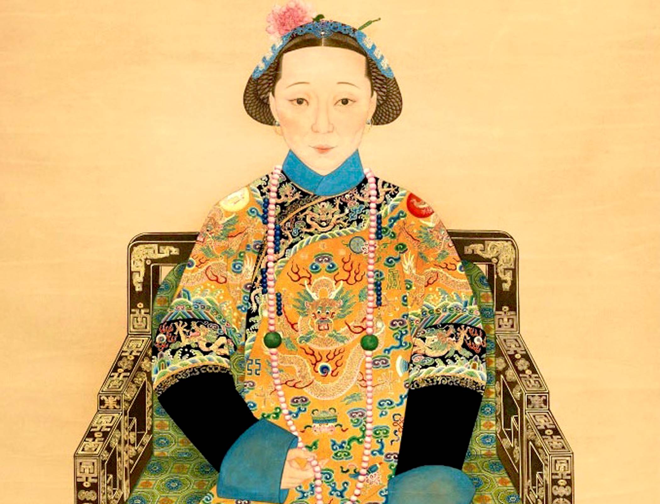Empress Dowager Ci'an in yellow attire