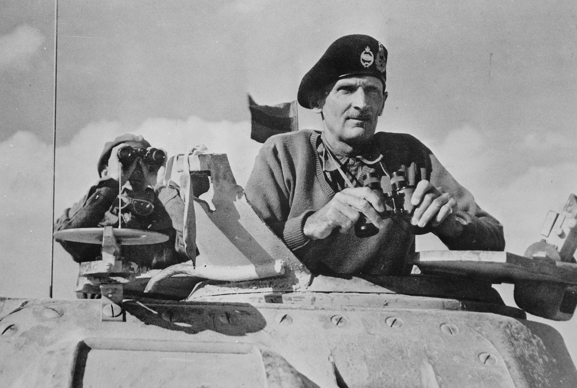 Montgomery watches British tanks advance (November 1942)