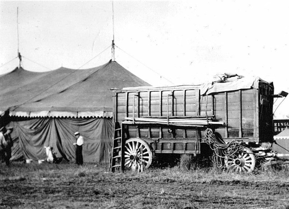 1939 - Circus Big Top Tent And Wagon - Ringling Brothers Barnum & Bailey Circus