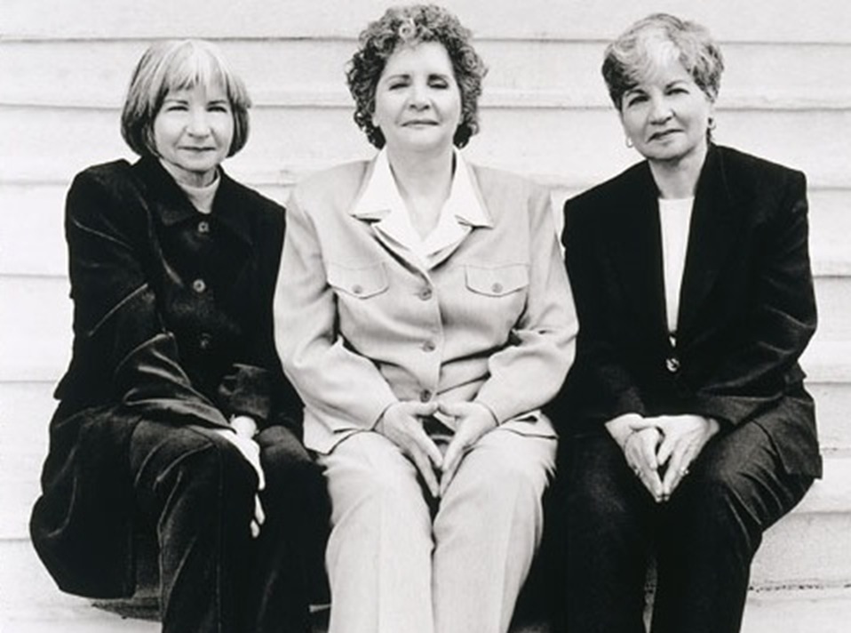 Yvonne, Cécile and Annette Dionne - 1999