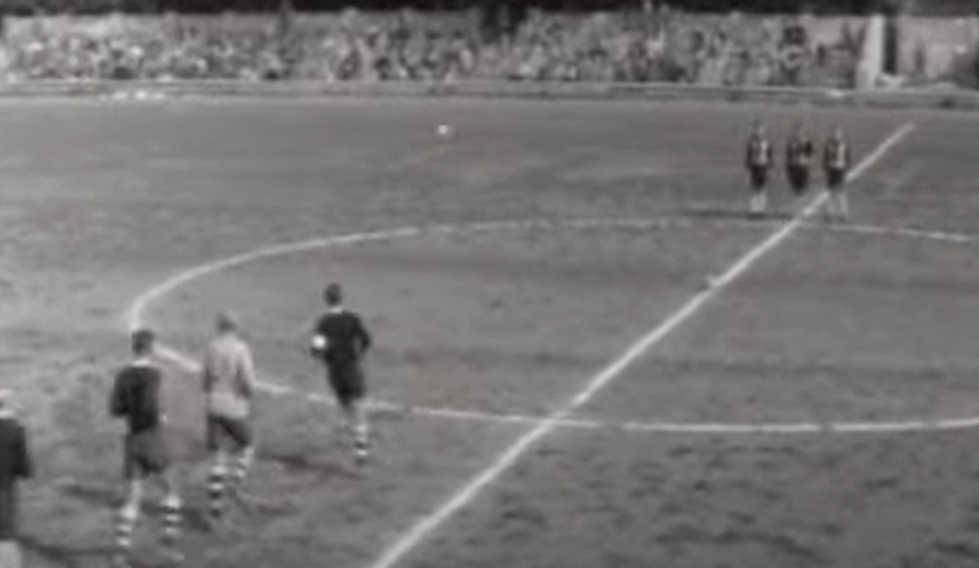 Screenshot of The Third Half (1962)