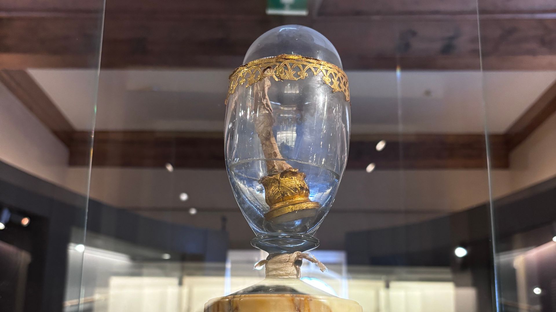 File:Galileo’s finger.jpg