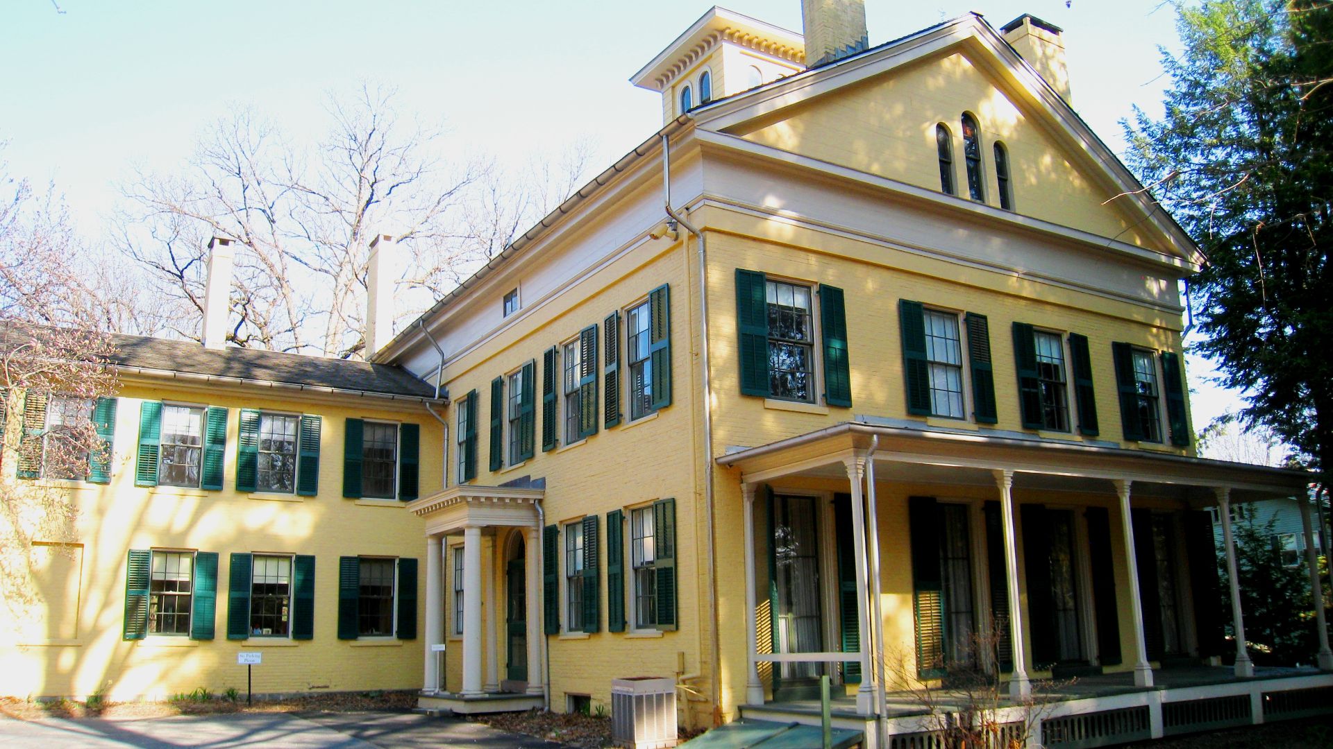 File:Emily Dickinson Museum, Amherst, MA - front.JPG