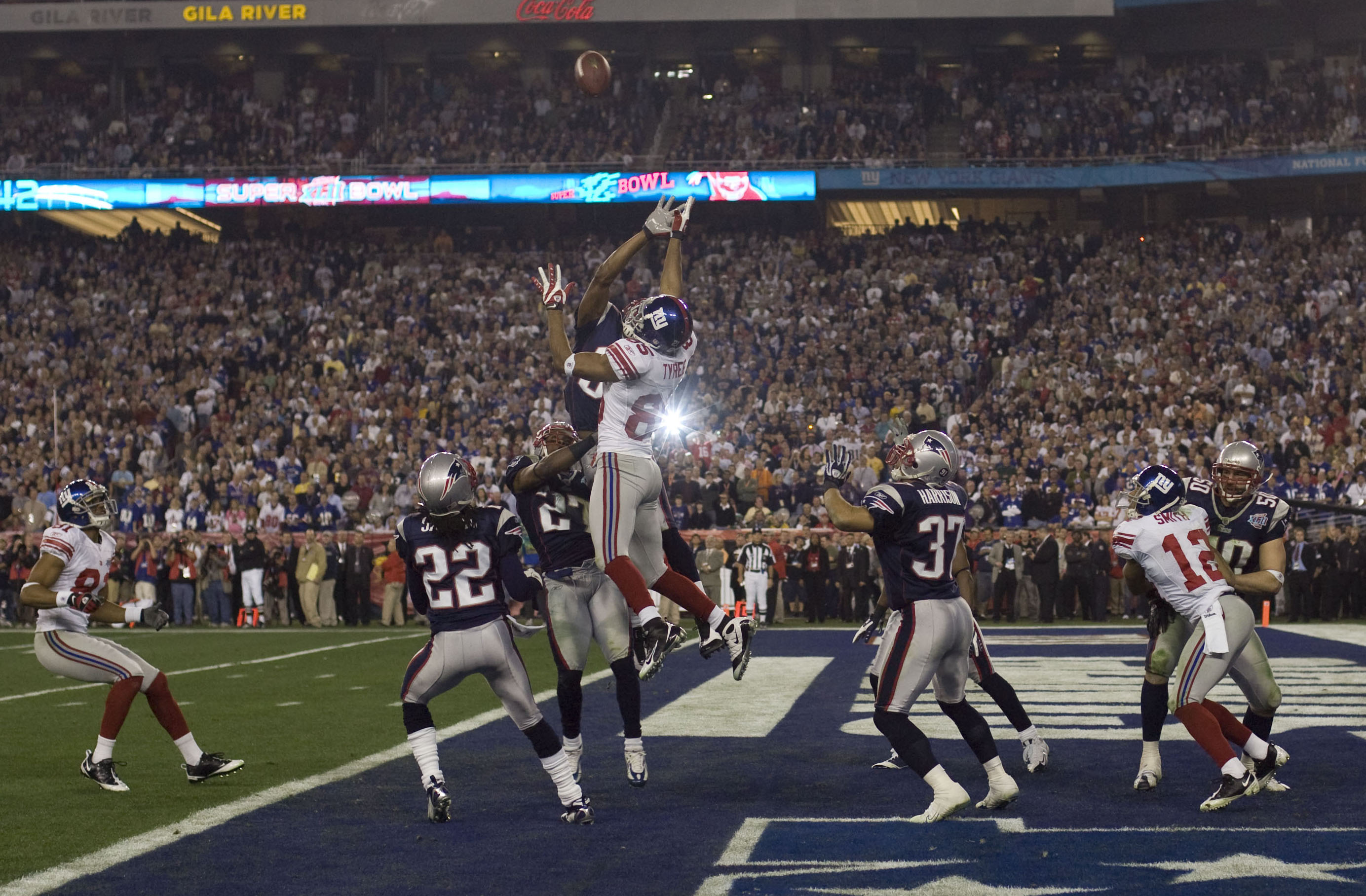 New England Patriots against New York Giants DAVID TYREE attemps to catch an incomplete pass