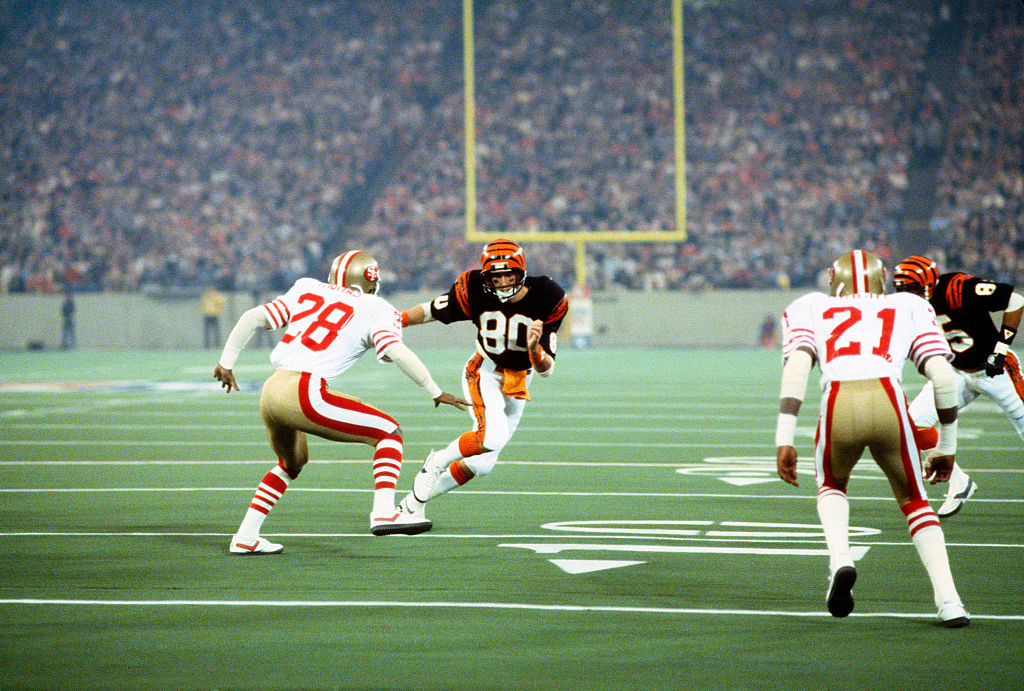 Chris Collinsworth #80 of the Cincinnati Bengals in action against the San Francisco 49ers