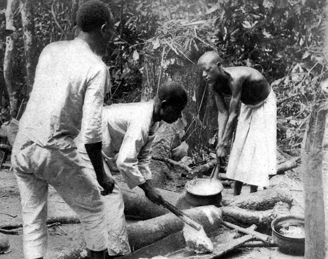 Melting Latex of Rubber in Forest of Lusambo - before 1905