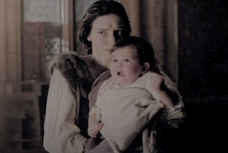 Screenshot of  The White Queen (2013)