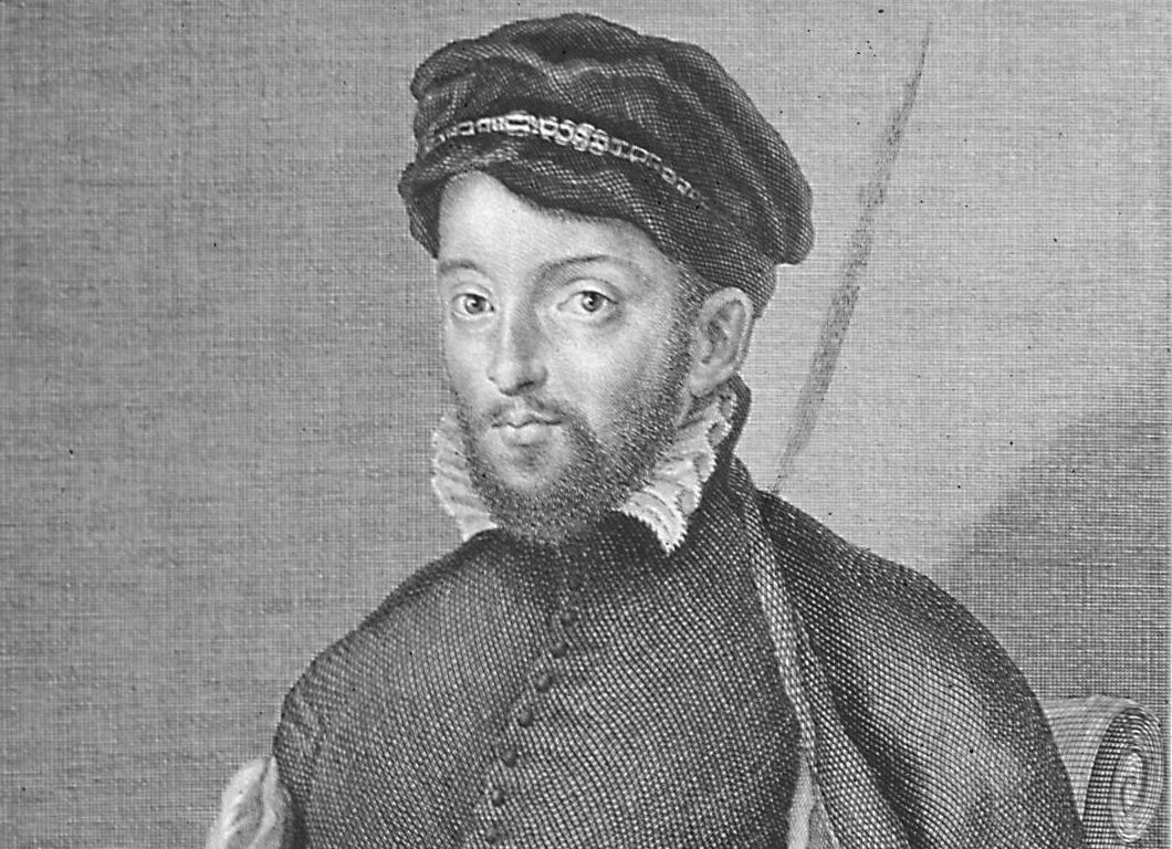 Portrait of Antonio Pérez looking straight