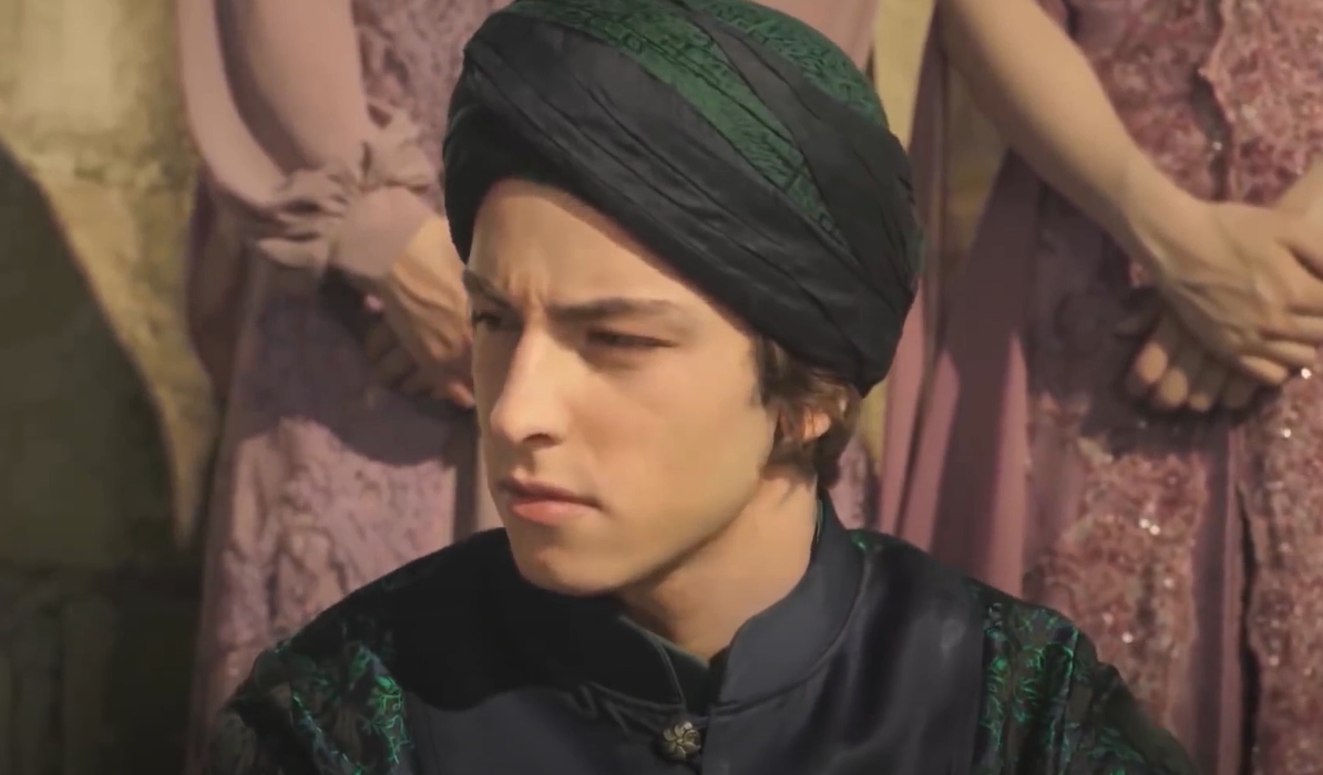 A screenshot of the TV Show Magnificent Century: Kosem