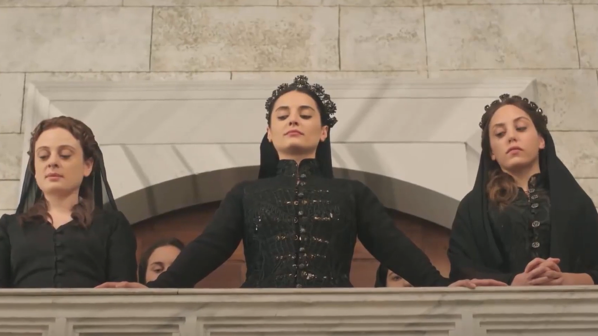 A screenshot of the TV Show Magnificent Century: Kosem