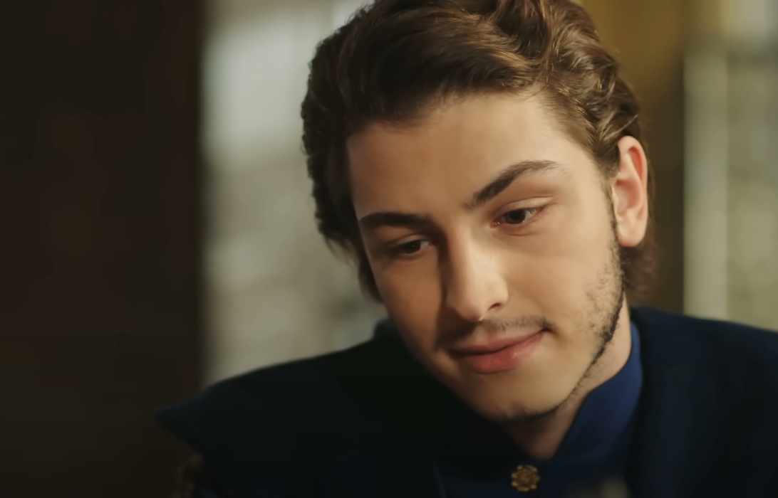 A screenshot of the TV Show Magnificent Century: Kosem