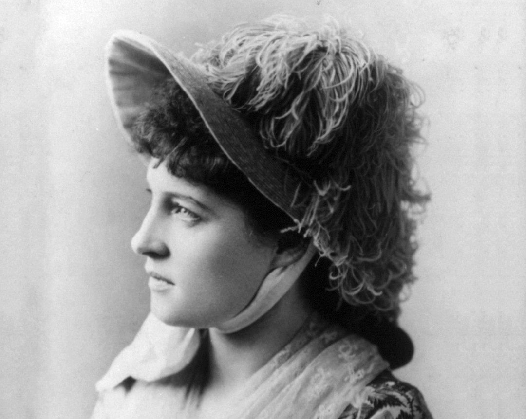 Lillie Langtry, head and shoulders portrait, facing left