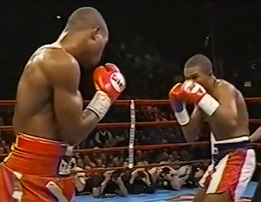 Screenshot from the box fight - Bernard Hopkins Vs Felix Trinidad (2001)
