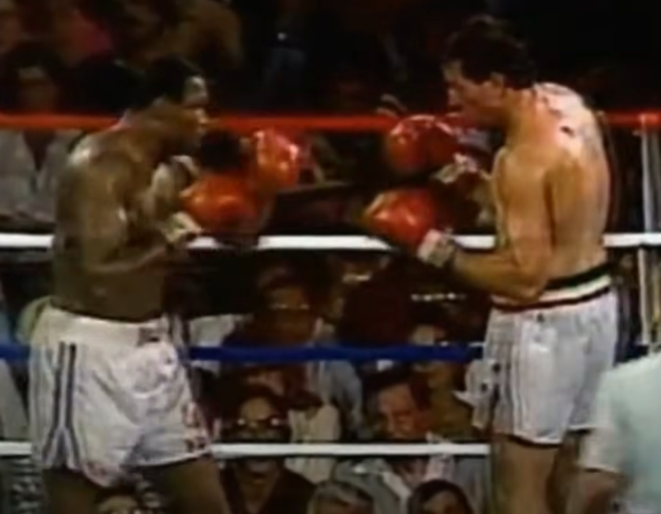 Screenshot from the box fight - Larry Holmes Vs Gerry Cooney (1982)