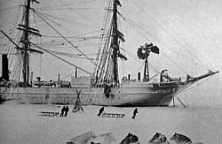 Robert Falcon Scott's RRS Discovery in the Antarctic