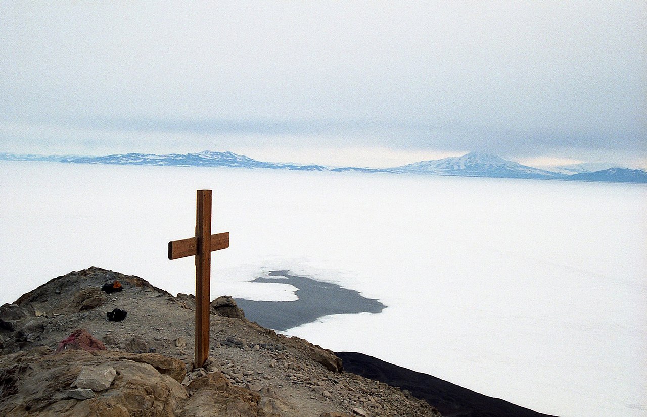 Memorial Cross erected in 1912 on Observation Hill near McMurdo Station