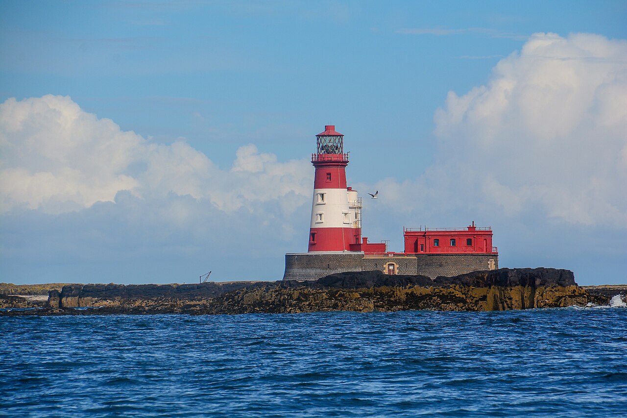 Farne Islands : Clove Car during daytime