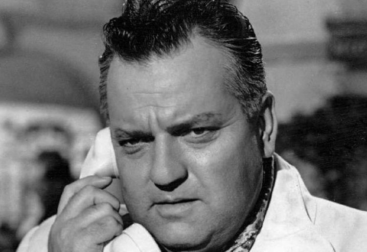 Publicity photo of Orson Welles for the film Crack in the Mirror.