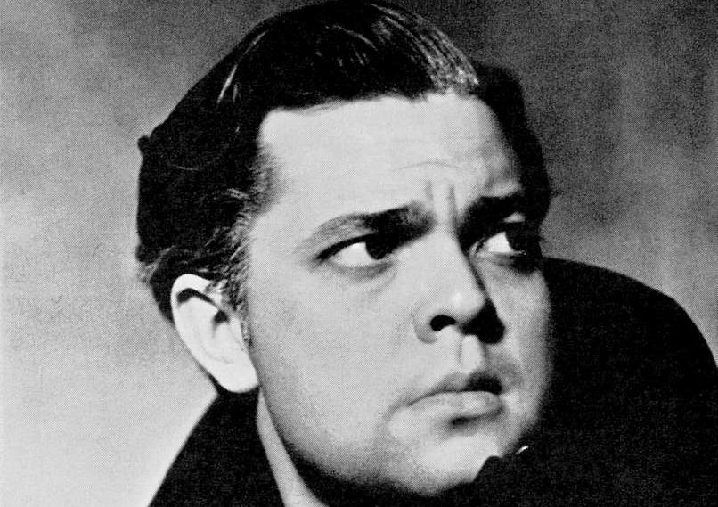 ublicity photograph of Orson Welles in costume as Brutus in the Mercury Theatre production Caesar