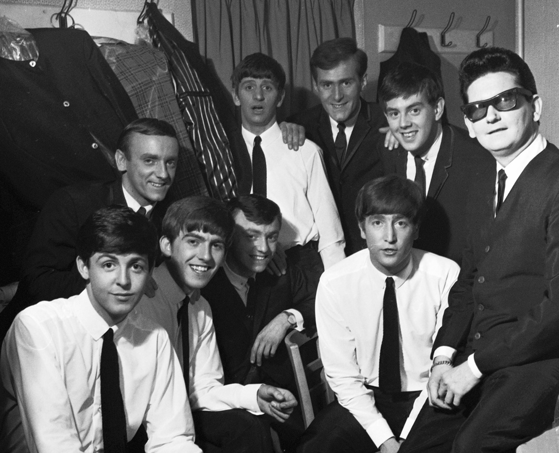 The Beatles pose with Roy Orbison and Gerry And The Pacemaker